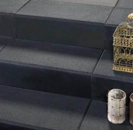 Traptrede 60x30x15 cm Indus black kleurecht facet