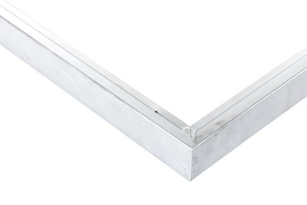 Aluminium daktrimset recht t.b.v. plat dak, maximale dakmaat 605x450 cm