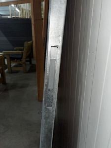 Poortdeur Douglas Dicht 99x190 cm, Blokhutprofiel Horizontaal, verzinkt frame incl. cil. slot.